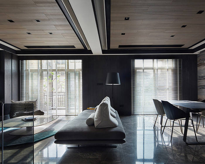 Why are ice-fire decorative panels so widely used?
